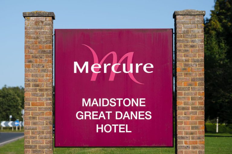 Mercure Maidstone Great Danes Hotel wedding venue