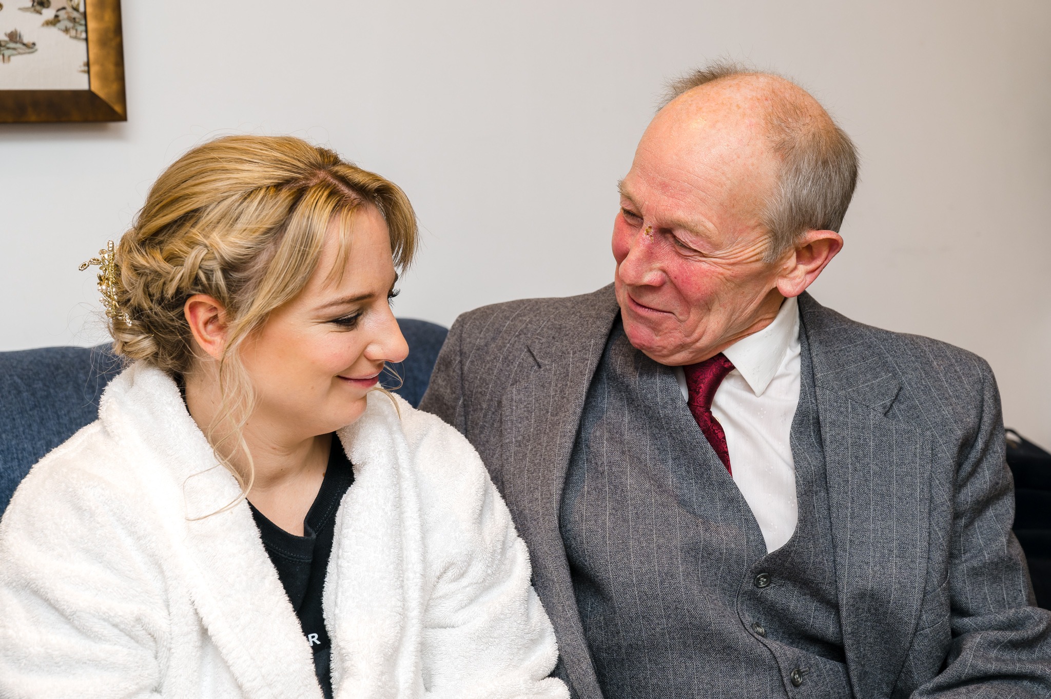 Bride sharing a moment with her father at Swallows Oast Bridal Suite | Oakhouse Photography